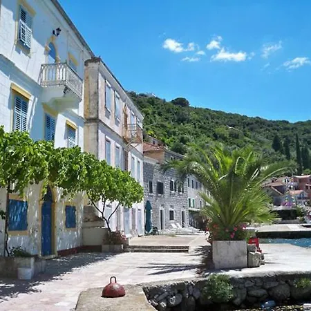 Zelenika Apartman דירה